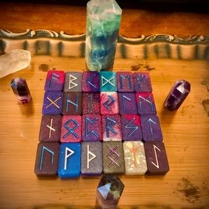 Full set of Norse Runes (24)